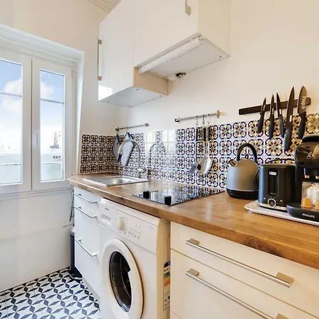 度假居 Charming - 18e Arrd - Mobility Lease *